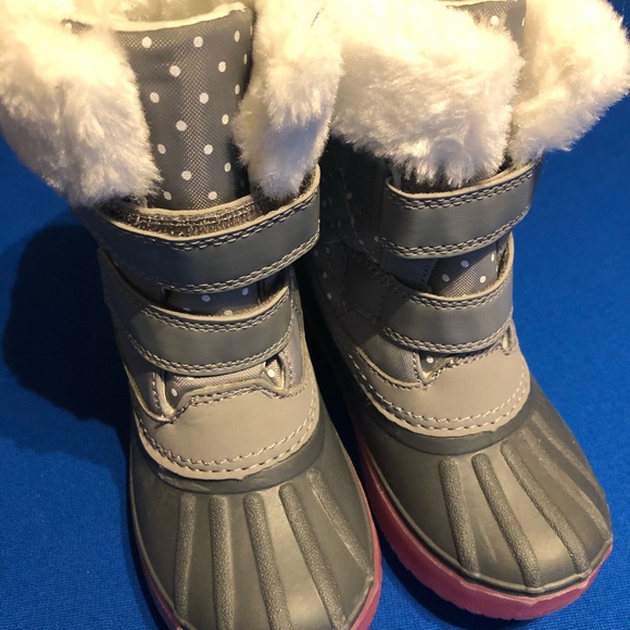 Carter’s Boot🧊 - Picture 2 of 3